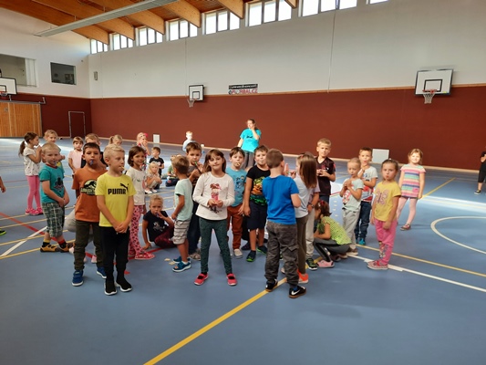 Den s kamarády