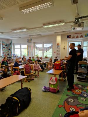 Hasiči ve 2.A - ZŠ Rapotín 1